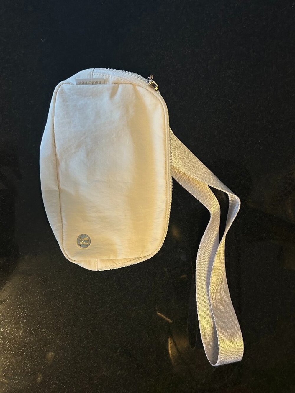 Lululemon Everywhere Belt Bag - White (NEW)